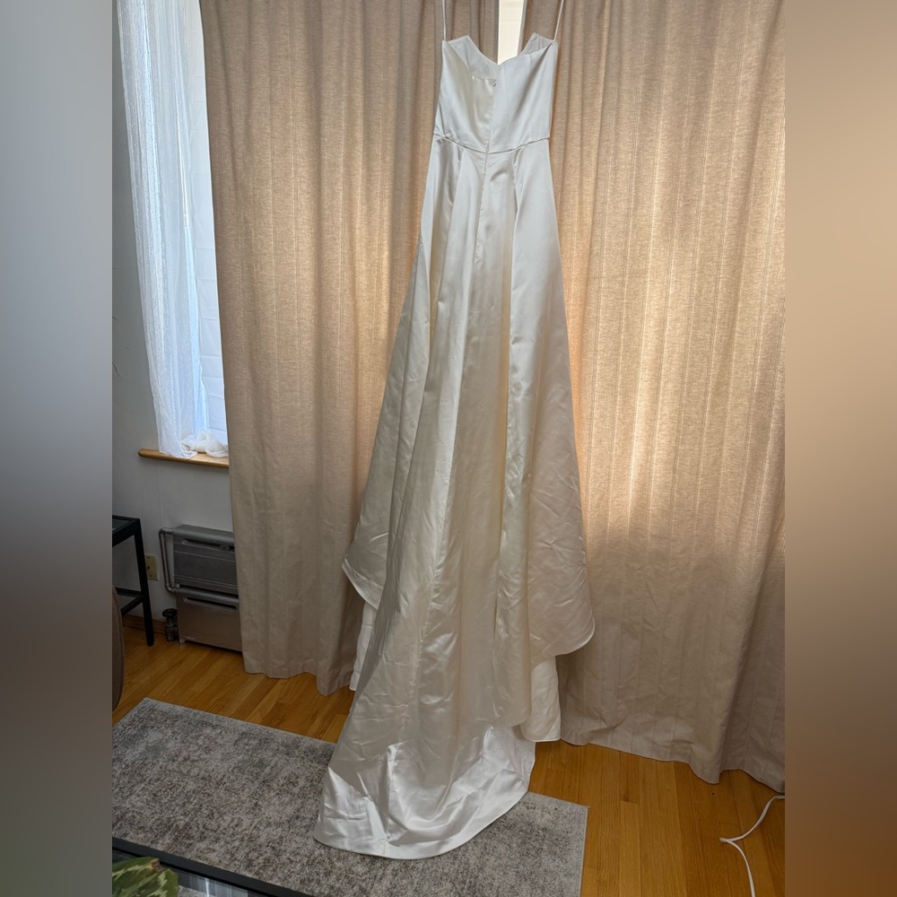 Amsale “Charleston” Wedding Gown – Ivory, Size 8 – Floor Sample - Picture 11 of 16